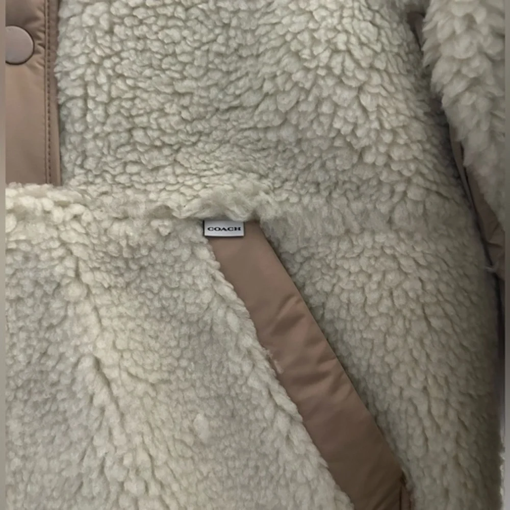 NWT COACH Sherpa Jacket Stand-Up Collar‎ Pull Over In Recycled Polyester Cream